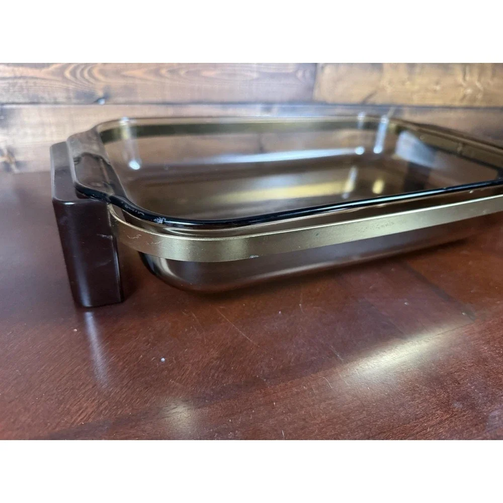 Pyrex 233R 3 Quart 13 x 9 Casserole Baking Dish Amber & Holder Vintage